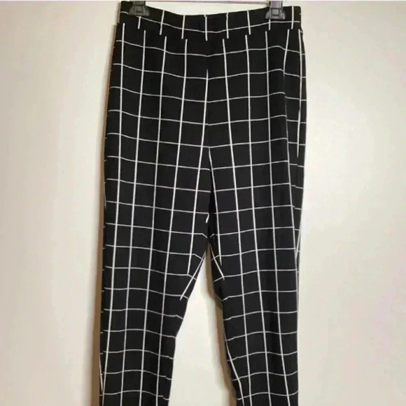 Women's 2 Piece Suit - Black Plaid - Size Medium - Office - Picture 7 of 10